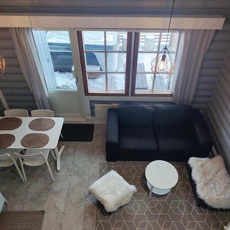 Soepoe Moekki Himoksella Palveluiden Vieressae Villa Jämsä Exterior foto