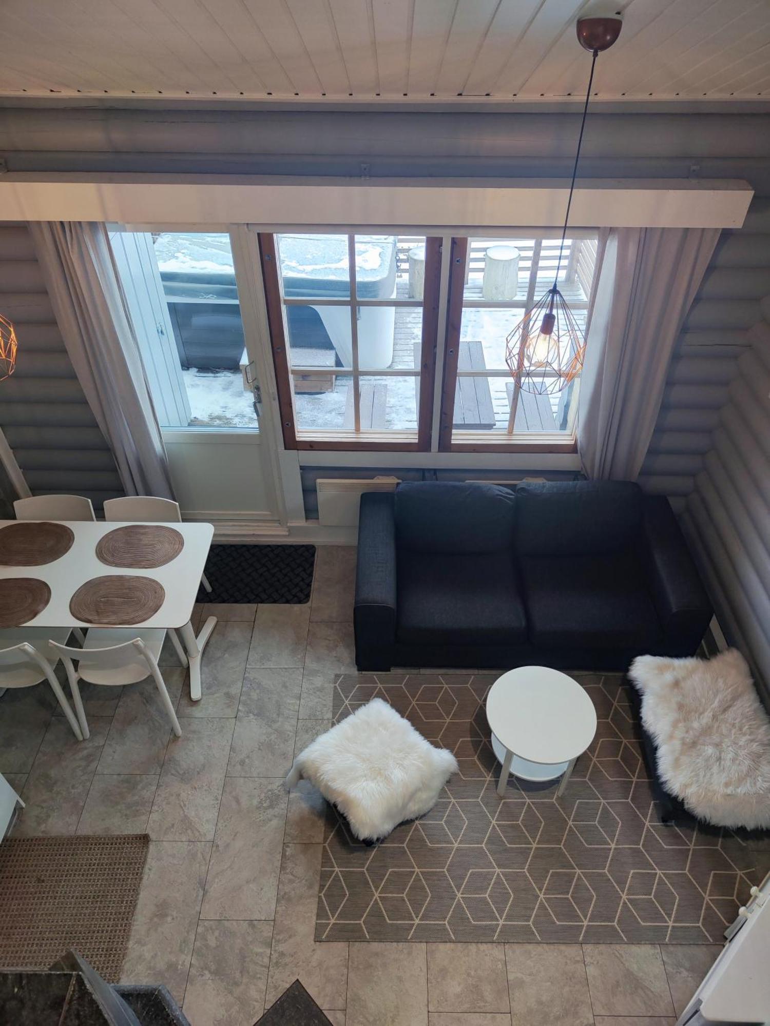 Soepoe Moekki Himoksella Palveluiden Vieressae Villa Jämsä Exterior foto